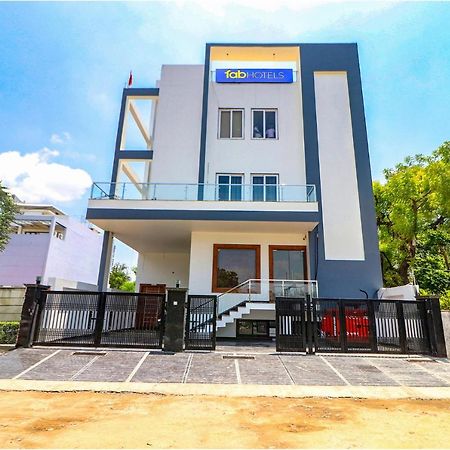 لاكناو Fabexpress The Regalia Inn المظهر الخارجي الصورة