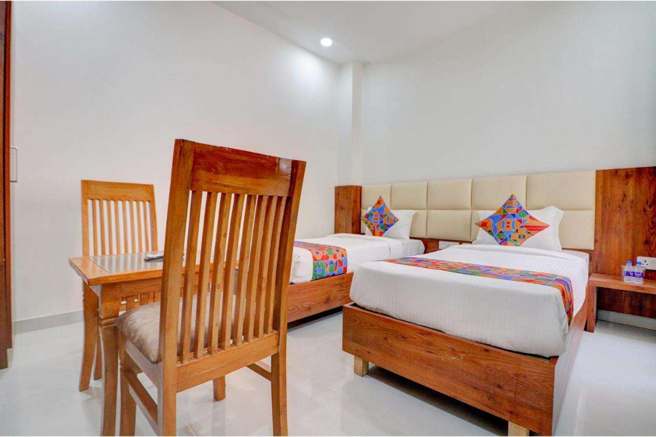 لاكناو Fabexpress The Regalia Inn المظهر الخارجي الصورة