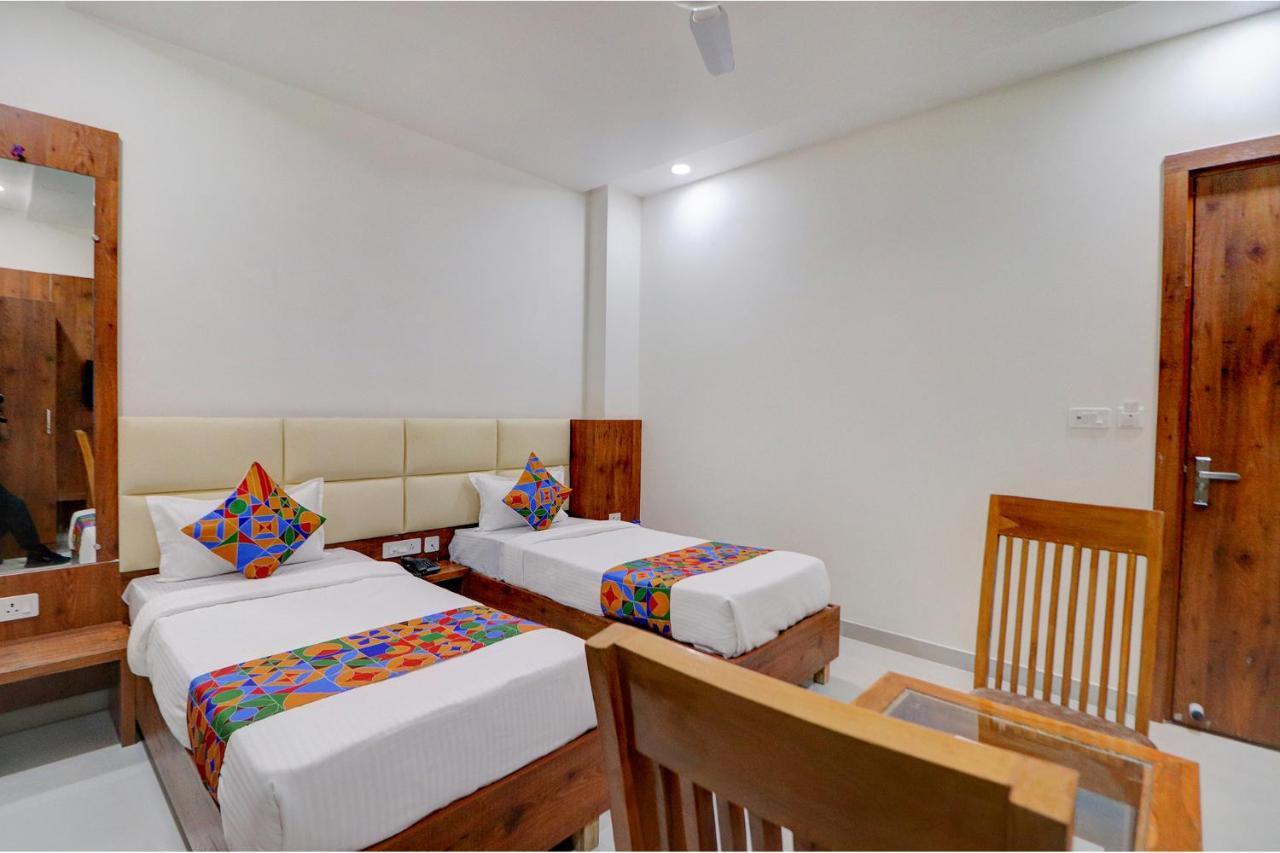 لاكناو Fabexpress The Regalia Inn المظهر الخارجي الصورة